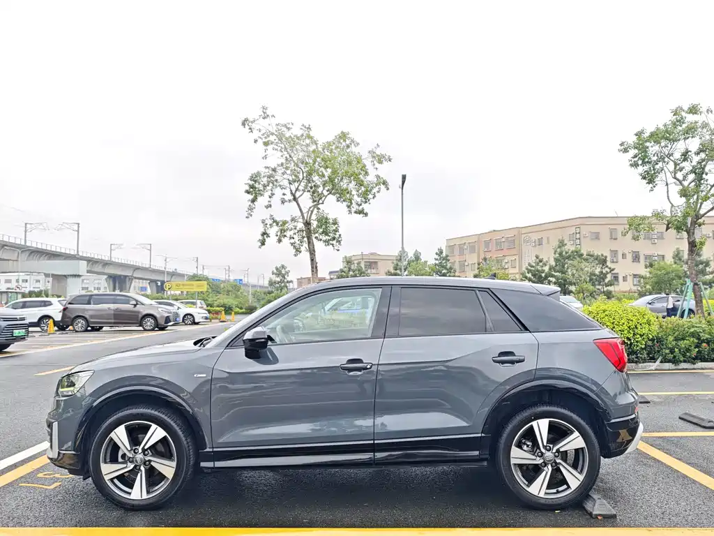 Audi Q2L — миниатюра 4