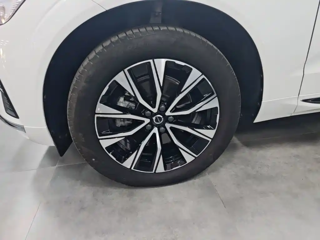 Volvo XC60 — миниатюра 23