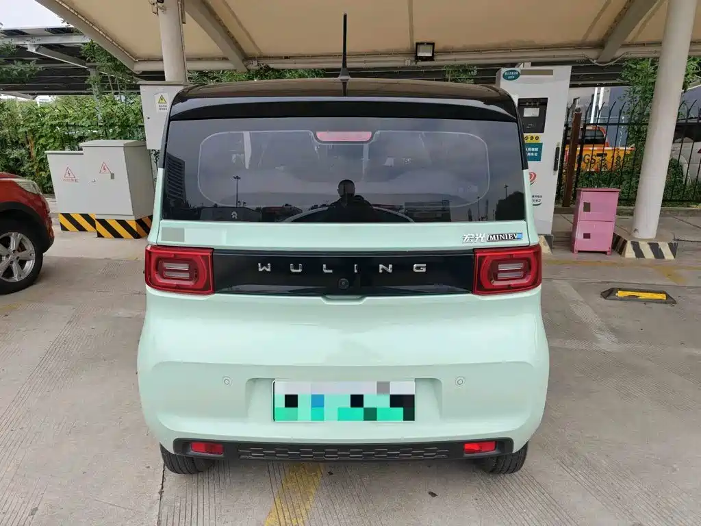 Wuling MINIEV — миниатюра 6