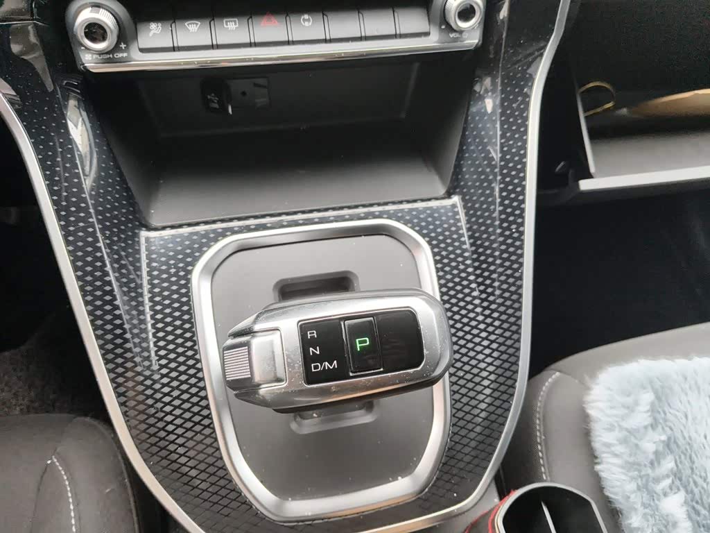 Haval Haval M6 1.5 л 2023 г. Белый, пробег 16200 км