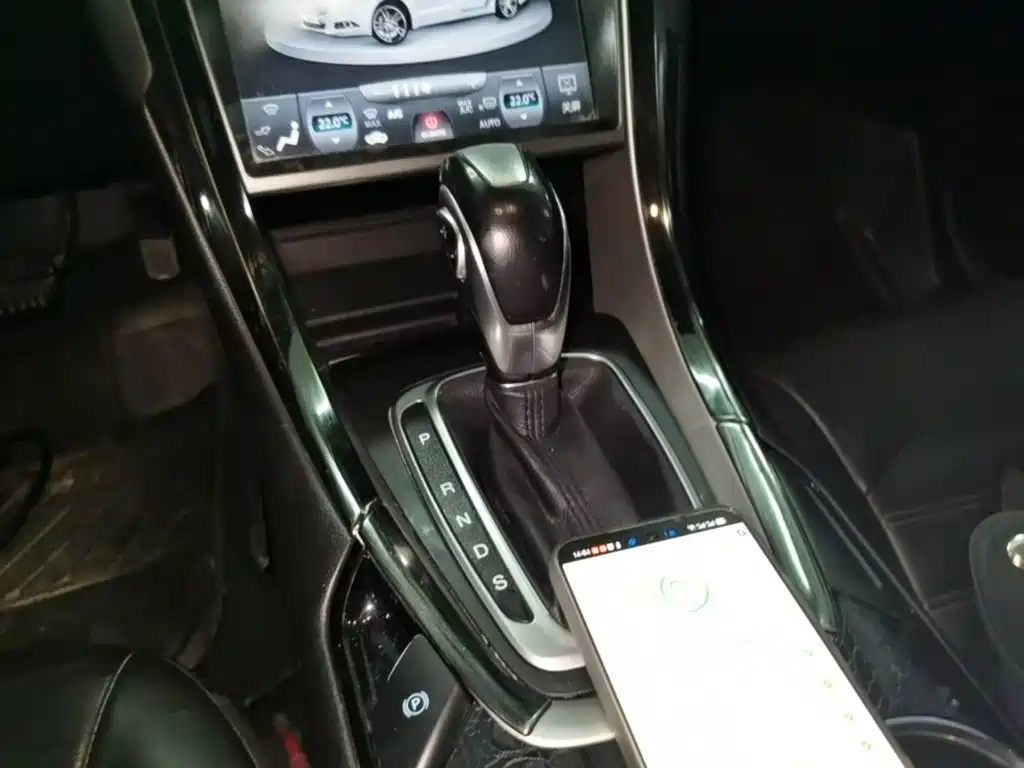 Ford Mondeo — миниатюра 14