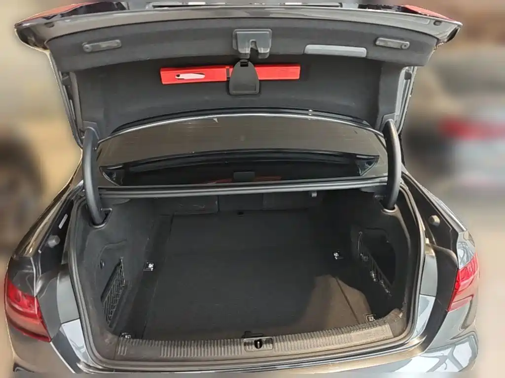 Audi A4L — миниатюра 24