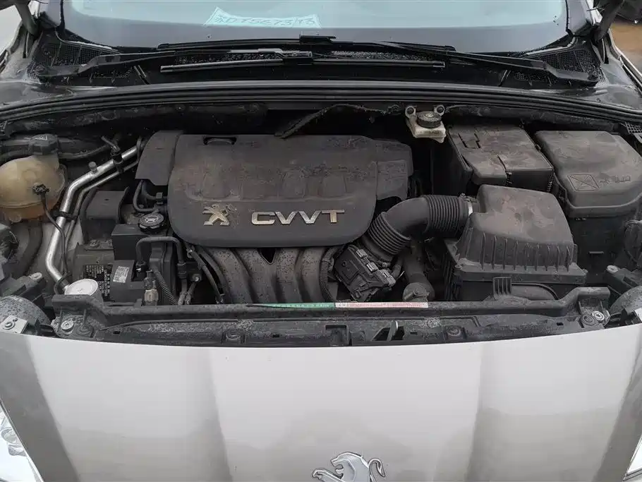 Peugeot 408 2013 2.0L AT Comfort