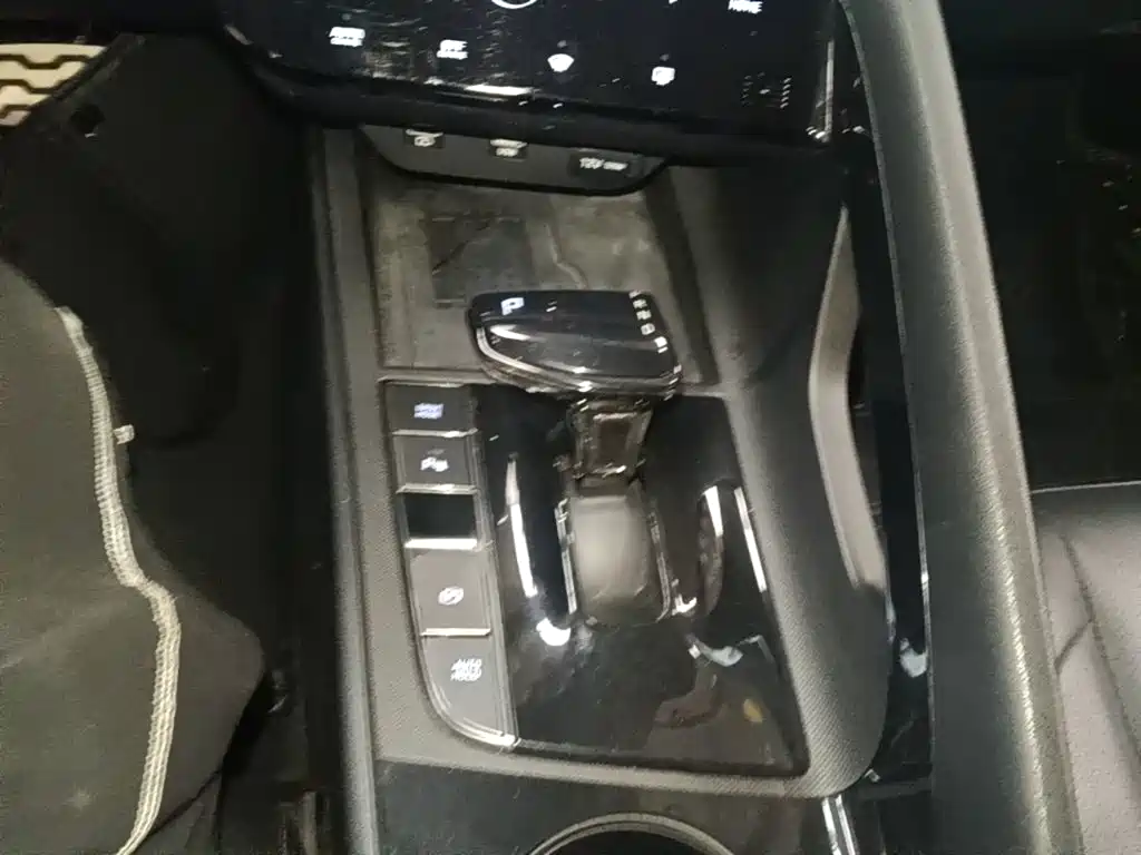 Hyundai Elantra — миниатюра 14