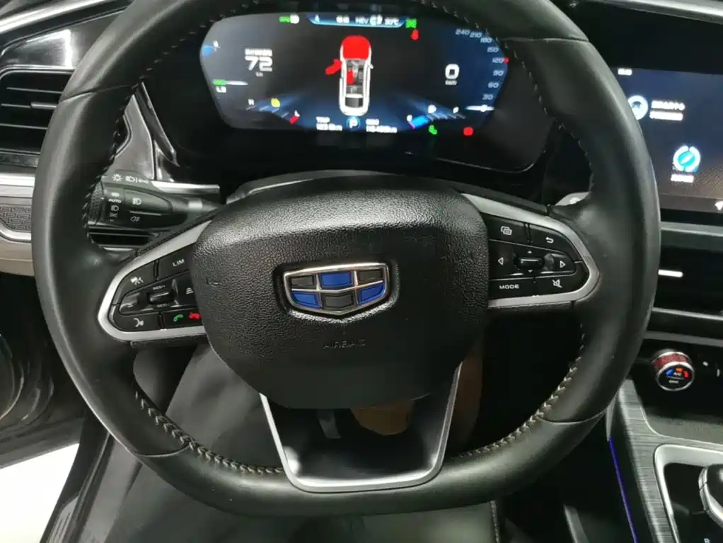 Geely Xingyue New Energy — миниатюра 11