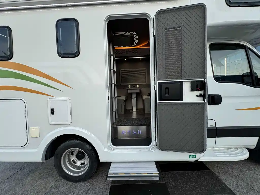 IVECO Ousheng — миниатюра 6