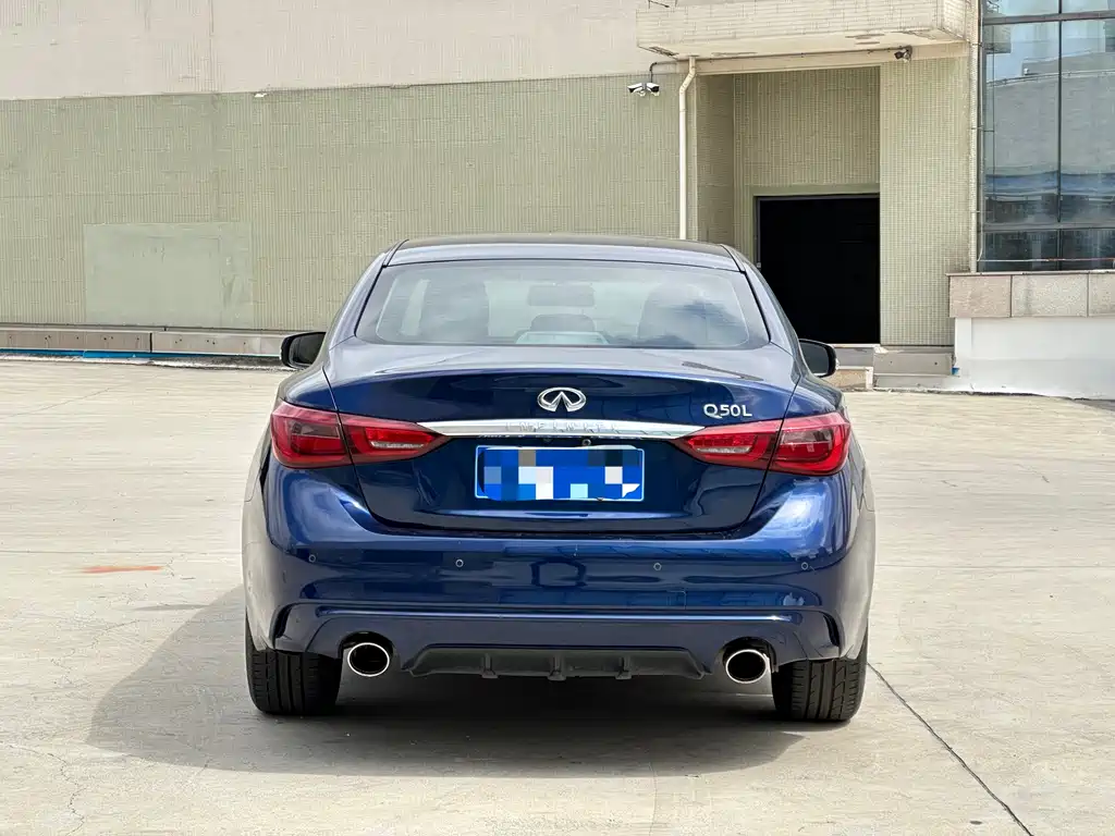 INFINITI Q50L