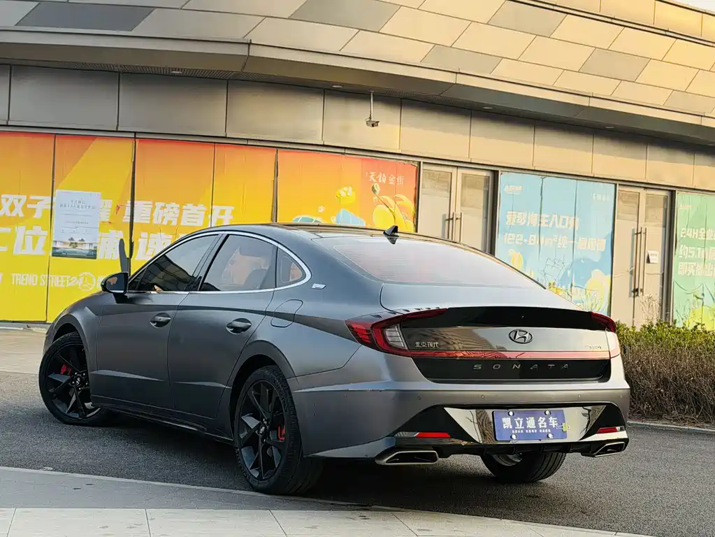 HYUNDAI SONATA