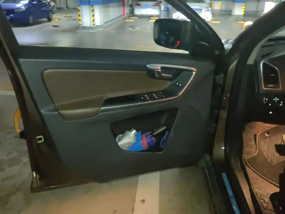 Volvo XC60 — миниатюра 7