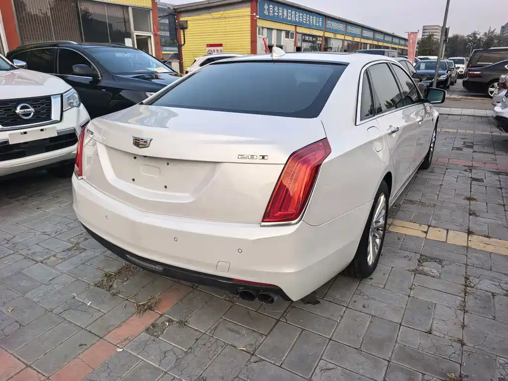 CADILLAC CT6