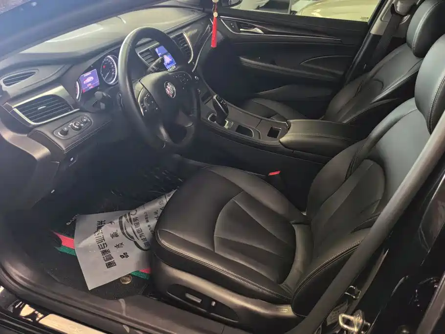 Buick LaCrosse — миниатюра 9