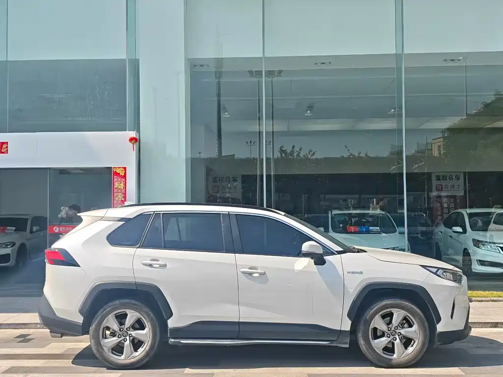 TOYOTA RAV4 RONGFANG