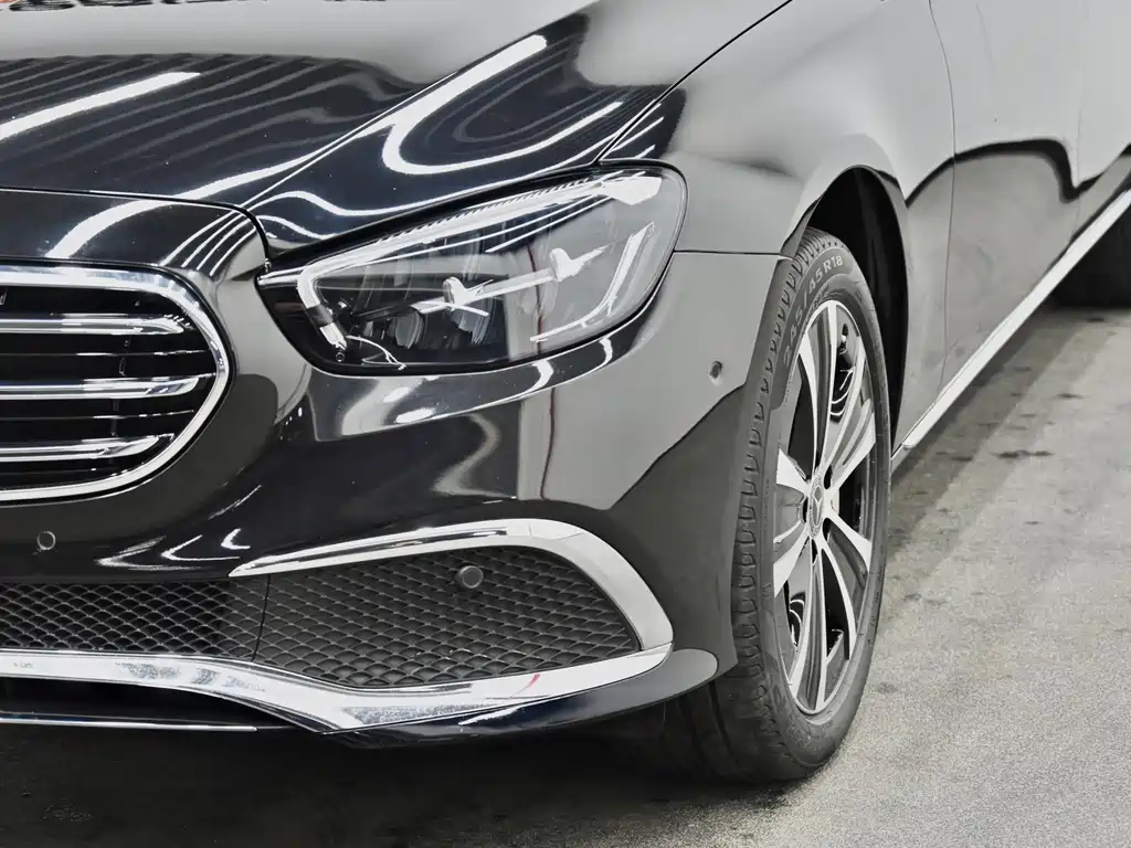 Mercedes-Benz E-Class New Energy E 350 e L Plug-in Hybrid Sedan, фото 32