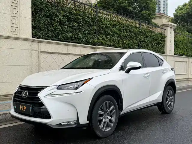 Lexus NX 2015 200t