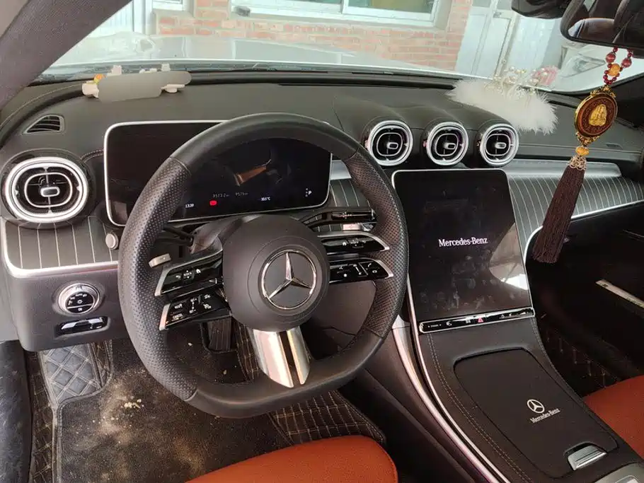 Mercedes-Benz C-Class — миниатюра 12
