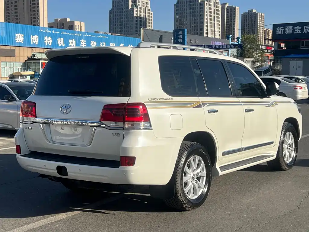 Toyota Land Cruiser — миниатюра 9
