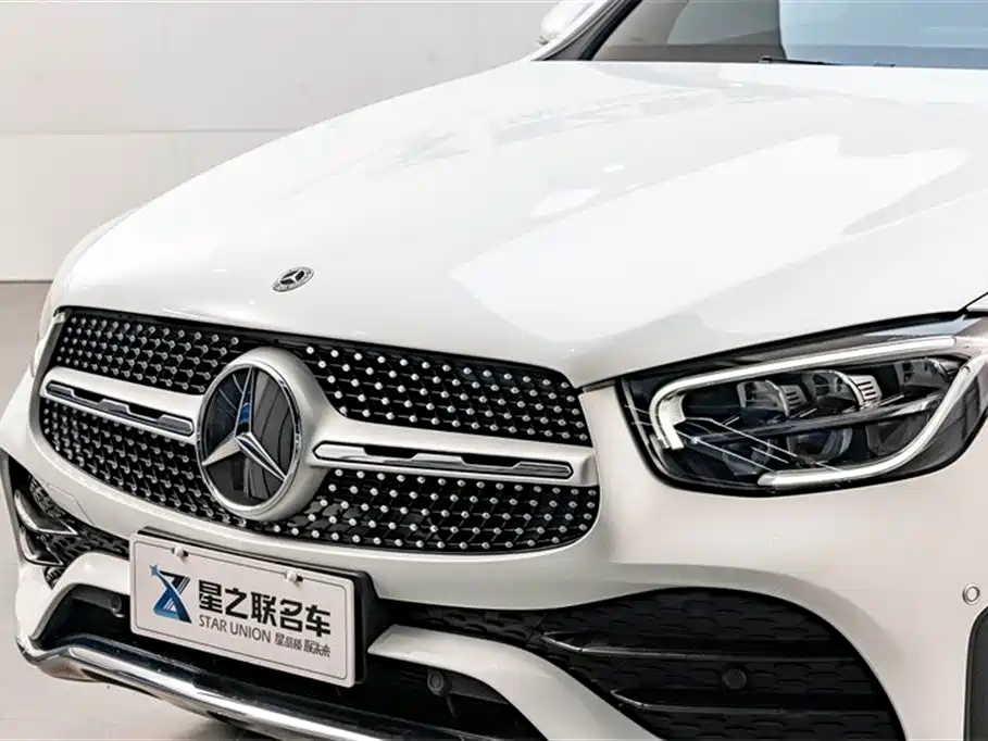 MERCEDES-BENZ GLC