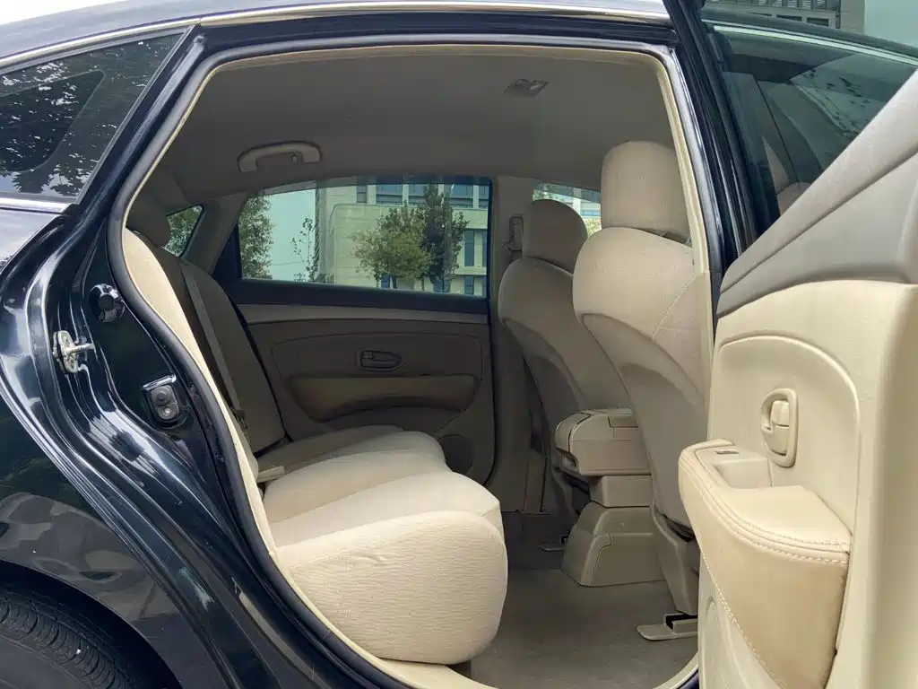 Nissan Sylphy — миниатюра 7