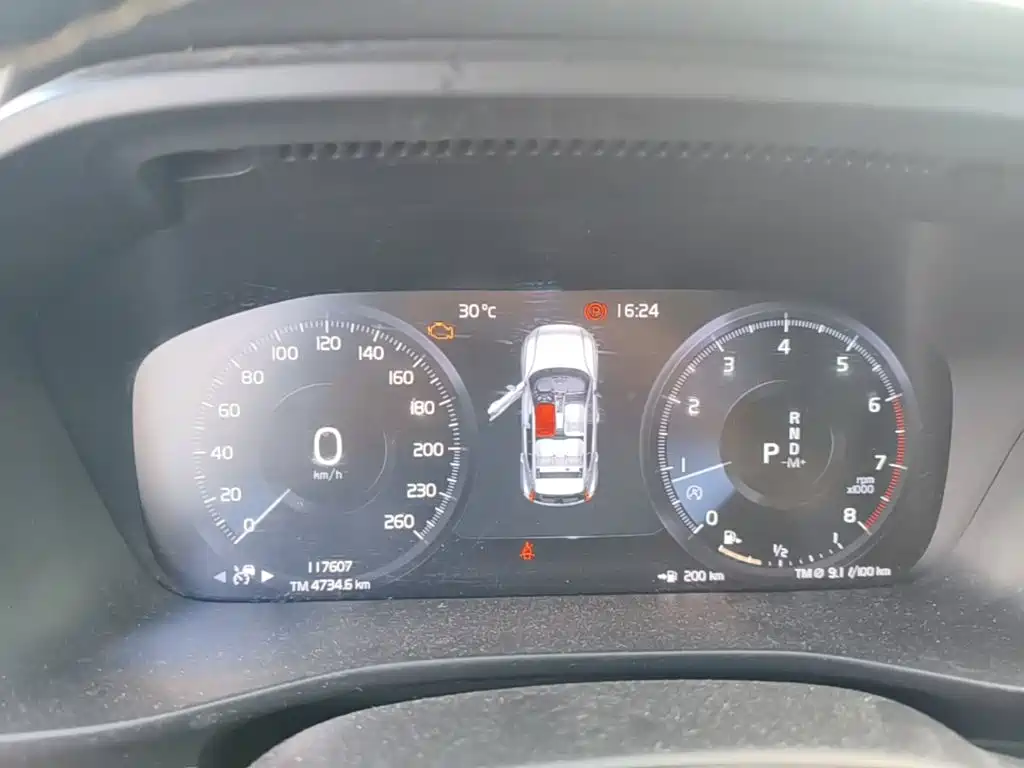 Volvo XC40 — миниатюра 12