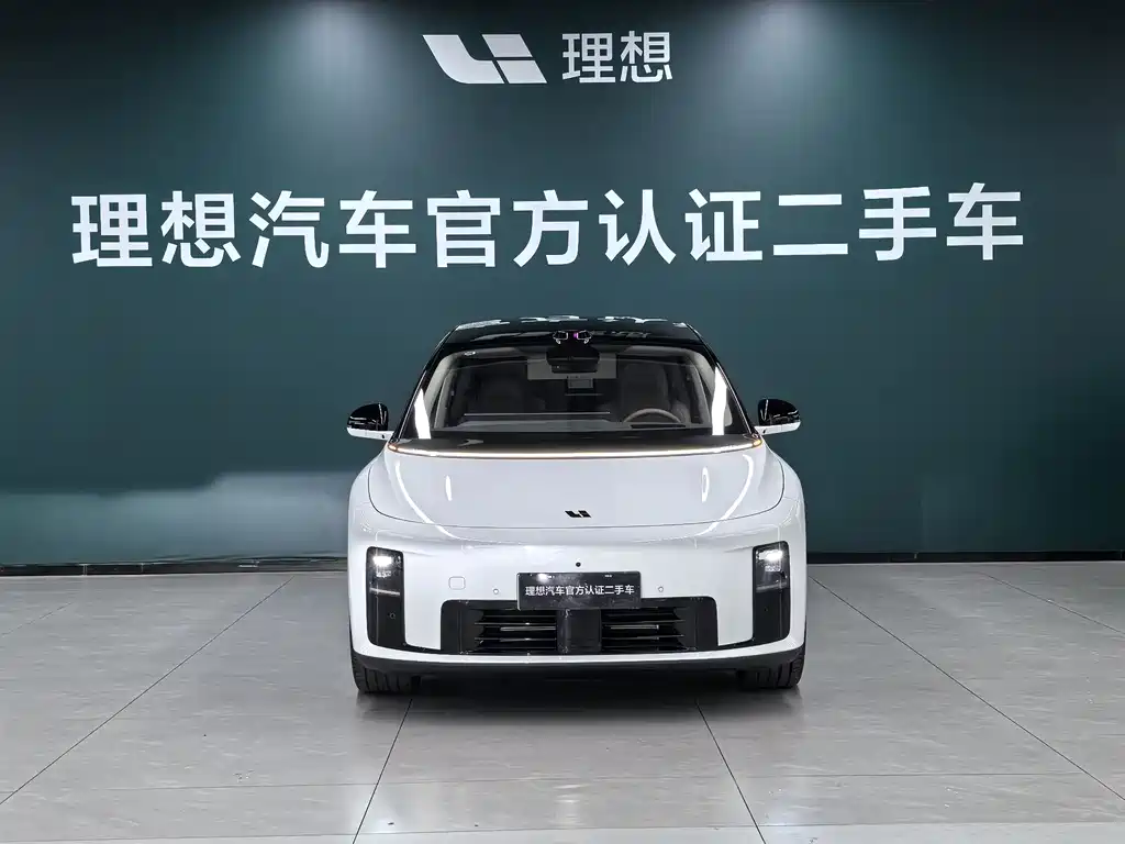 Li Auto i8 2025 Standard