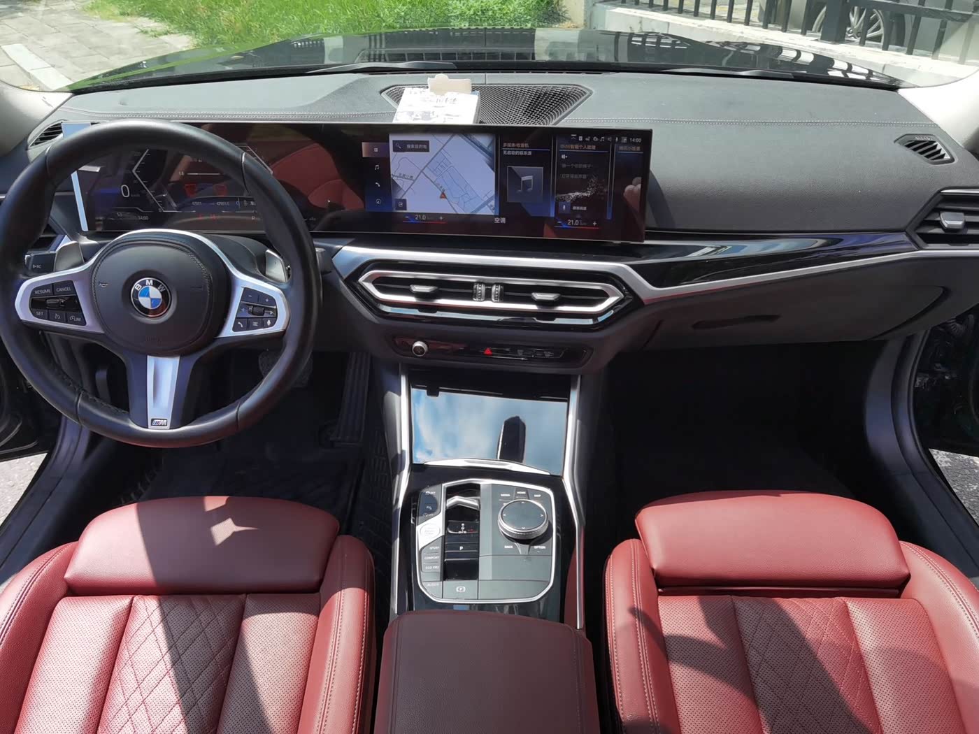BMW 3 Series 2.0 л 2023 г. Чёрный, пробег 43000 км