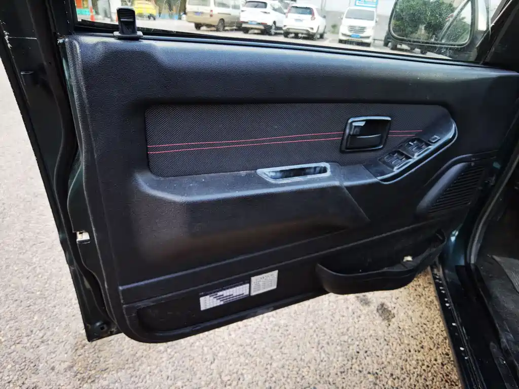 Isuzu Pickup — миниатюра 17