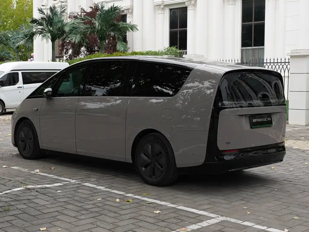 Li Auto Li MEGA — миниатюра 7