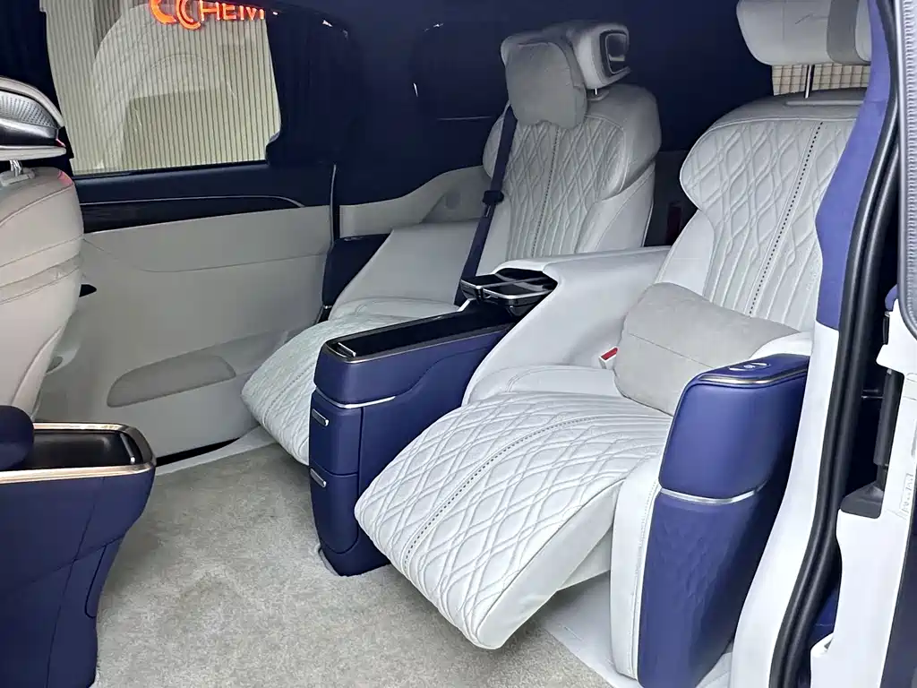 Buick GL8 — миниатюра 8