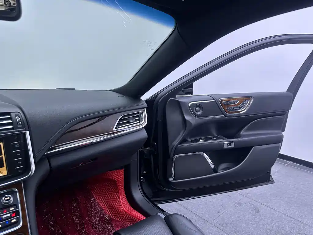 Lincoln Continental — миниатюра 22