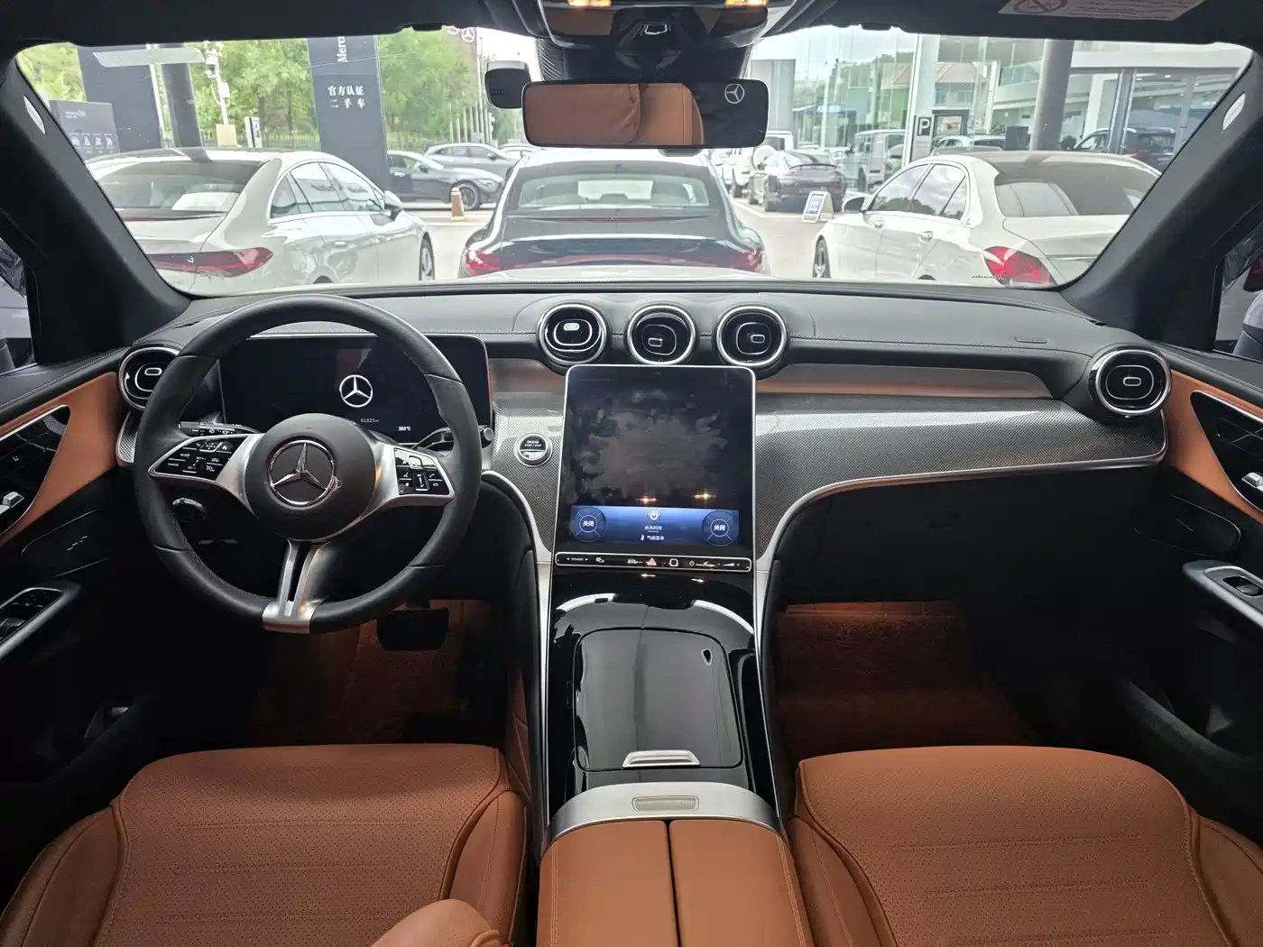 Mercedes-Benz GLC 2023 Белый из Китая, фото 6