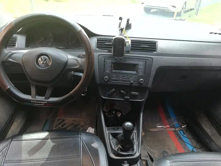 Volkswagen Santana — миниатюра 12