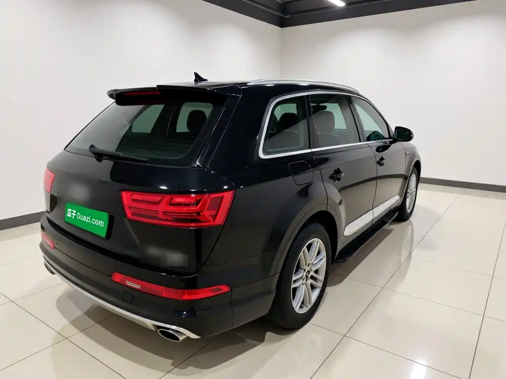 Audi Q7 — миниатюра 6