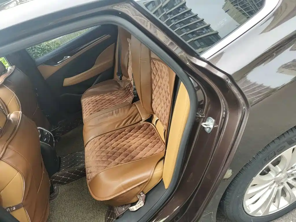 Buick LaCrosse — миниатюра 18