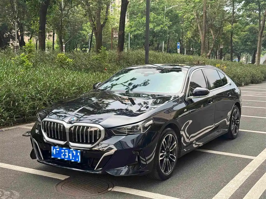 BMW 5 series 2024 Черный из Китая, фото 6