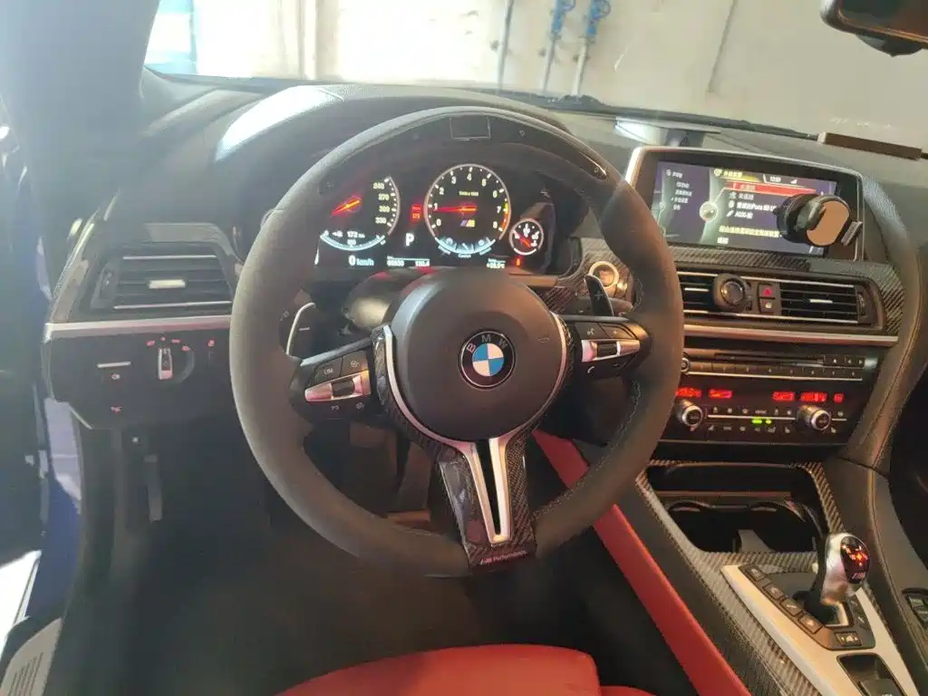 BMW M6 — миниатюра 11