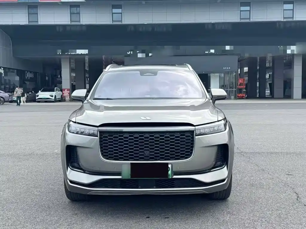 Li Auto ONE 2021 6 мест