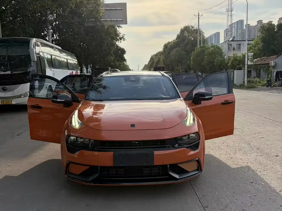 Lynk & Co 02 Hatchback — миниатюра 13