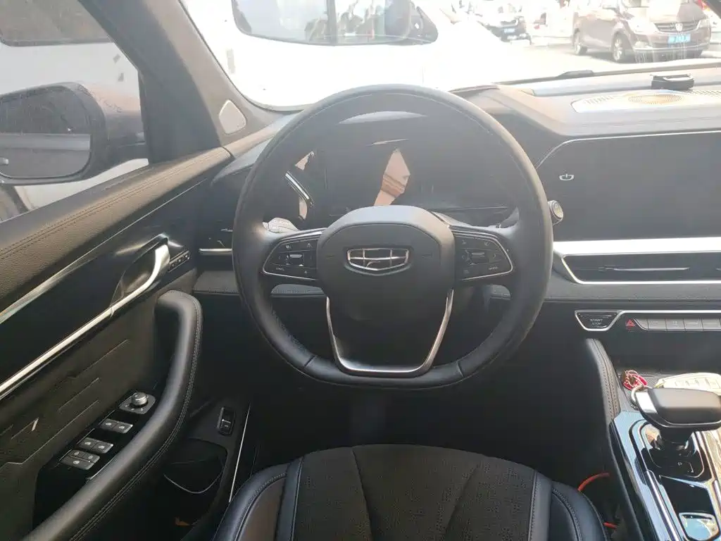 Geely Xingyue L — миниатюра 3