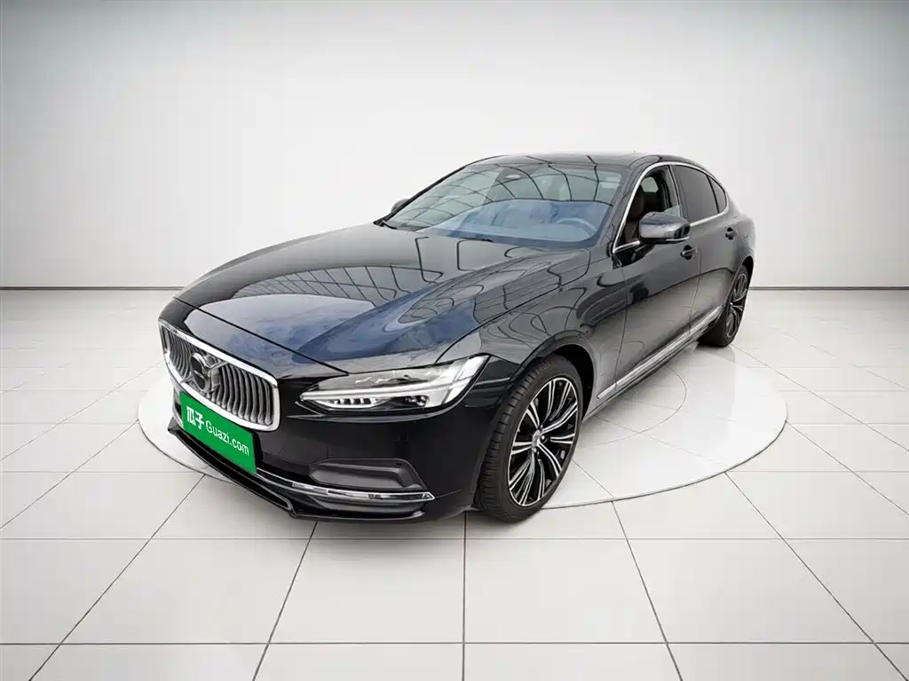 Volvo S90 2025 B5 Luxury