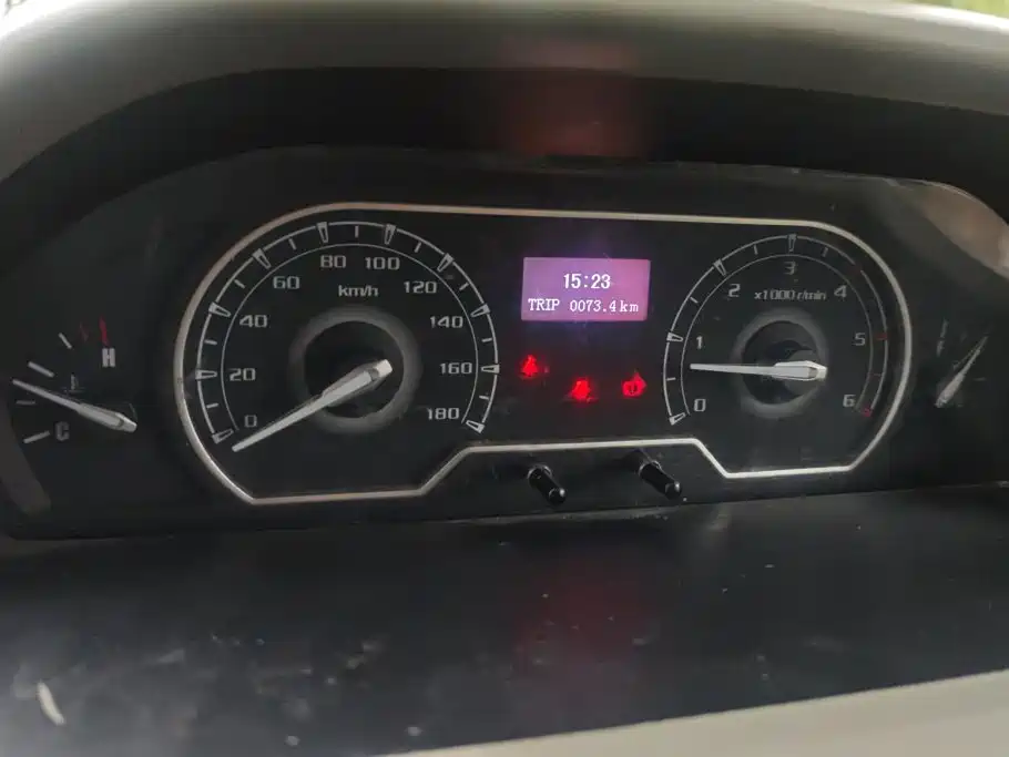 MAXUS V80 — миниатюра 14
