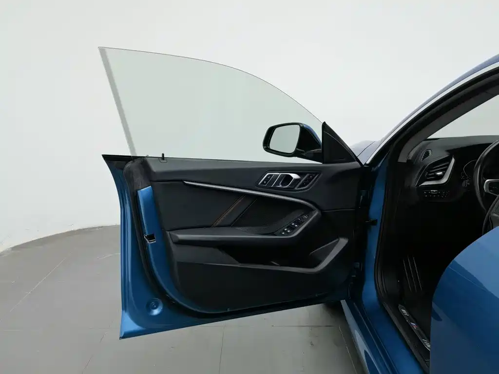 BMW 2 Series (Import) — миниатюра 8
