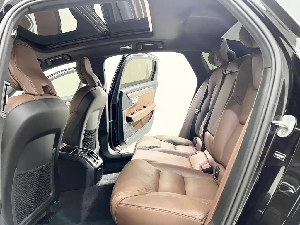 Volvo S90 2023 B5 Luxury