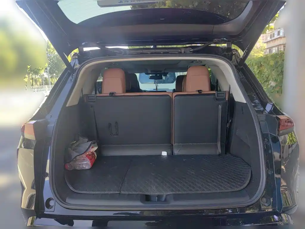 Nissan Teramont — миниатюра 10