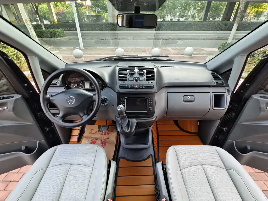 Mercedes-Benz Vito — миниатюра 9