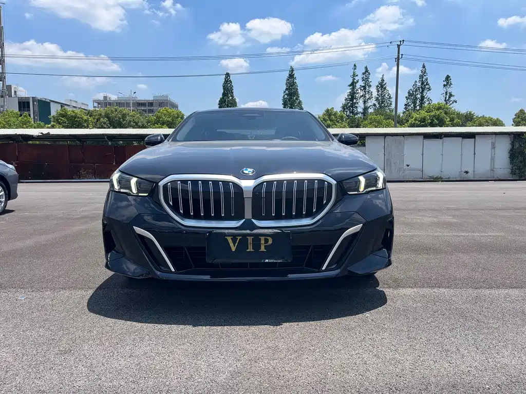 BMW 5 Series 2025