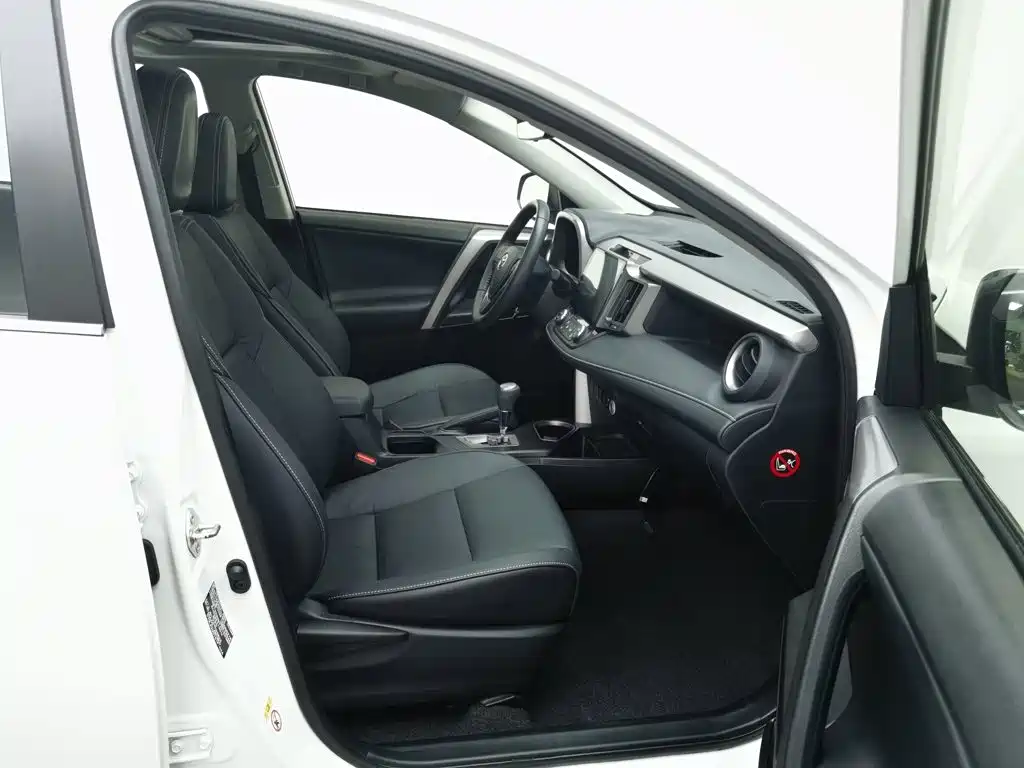 Toyota RAV4 — миниатюра 23