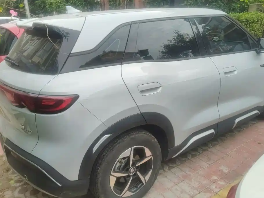 BYD Yuan UP — миниатюра 3