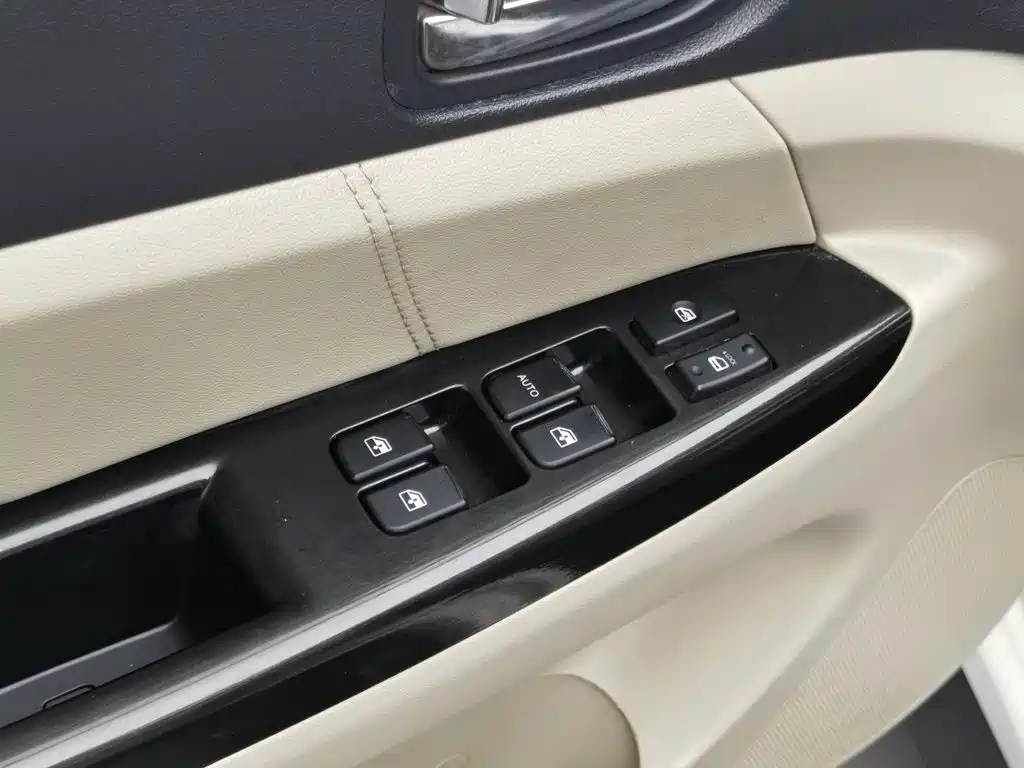 Changan Eado — миниатюра 9