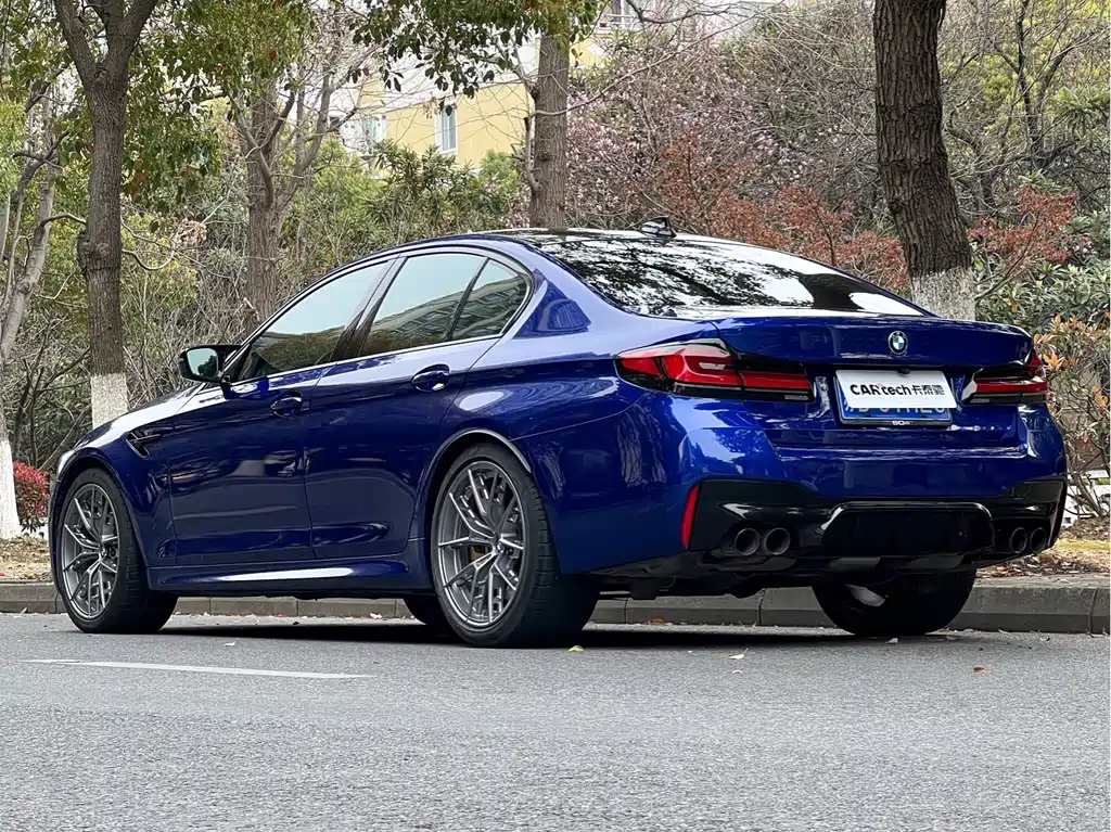 BMW M5 — миниатюра 6