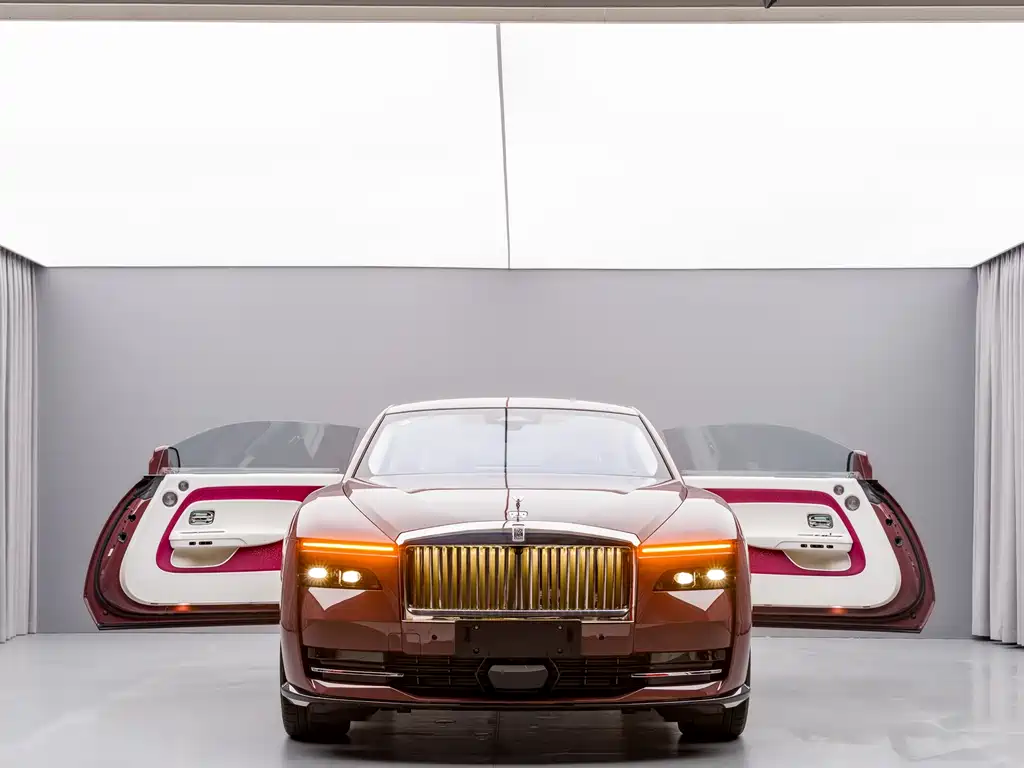 Rolls-Royce Phantom — миниатюра 2